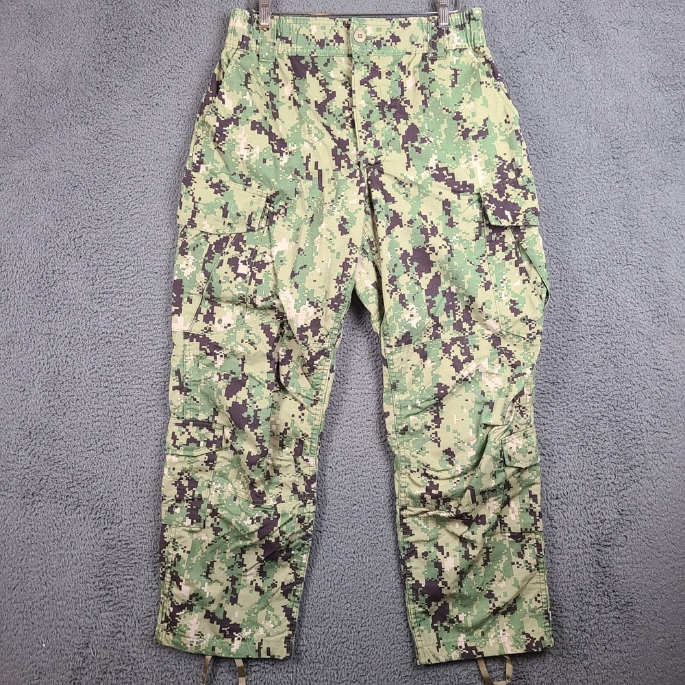 US Navy NWU Type III AOR2 Digital Camo Cargo Pants Medium Short Military Issue
